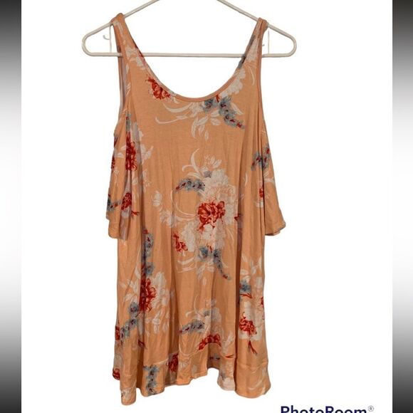 Torrid size 00 or‎ Medium Peach Cold Shoulder Top - Picture 5 of 5